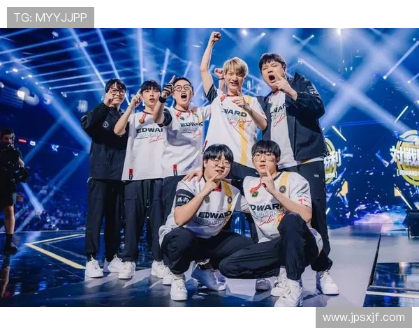 EDG战队在世界大师赛中以95分稳居积分榜首位，争夺冠军之路愈发明朗