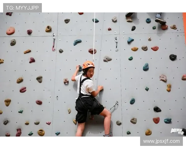 深圳攀岩队耐力对比深度分析与训练方法探讨 深圳攀岩队耐力对比深度分析与训练方法探讨