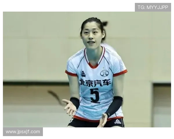 重庆排球队转型之路的真实记录与成长历程探讨 重庆排球队转型之路的真实记录与成长历程探讨