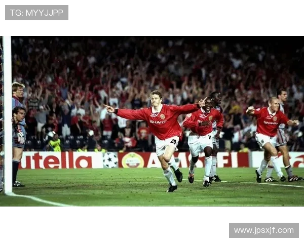 99年曼联对阵皇马经典战役回顾与精彩瞬间分析